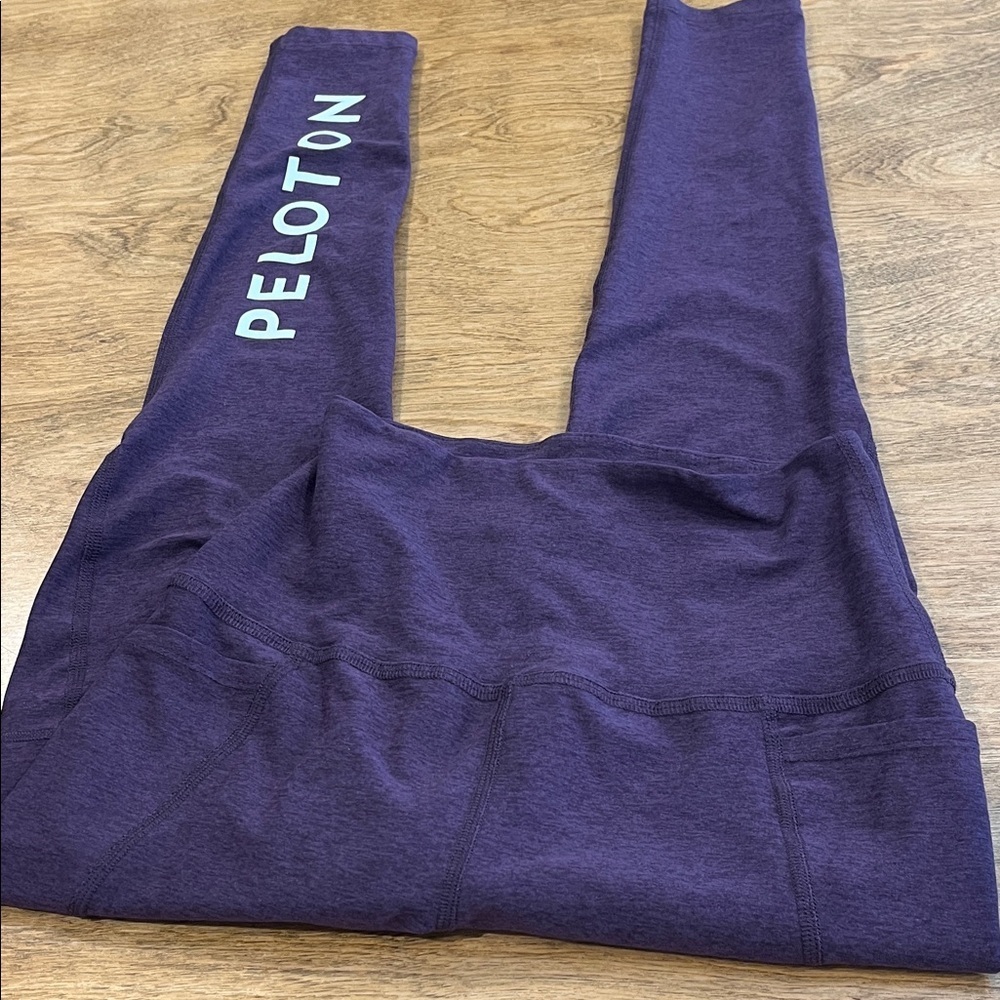 Beyond Yoga x Peloton leggings